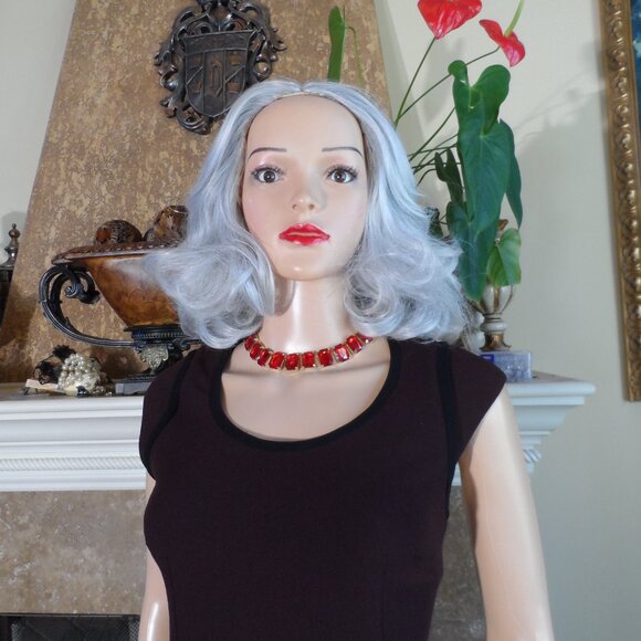 Dolce & Gabbana Virgin Wool Burgundy Sheath Dress w/Black Trim Size IT 44- US 8 - Picture 7 of 16